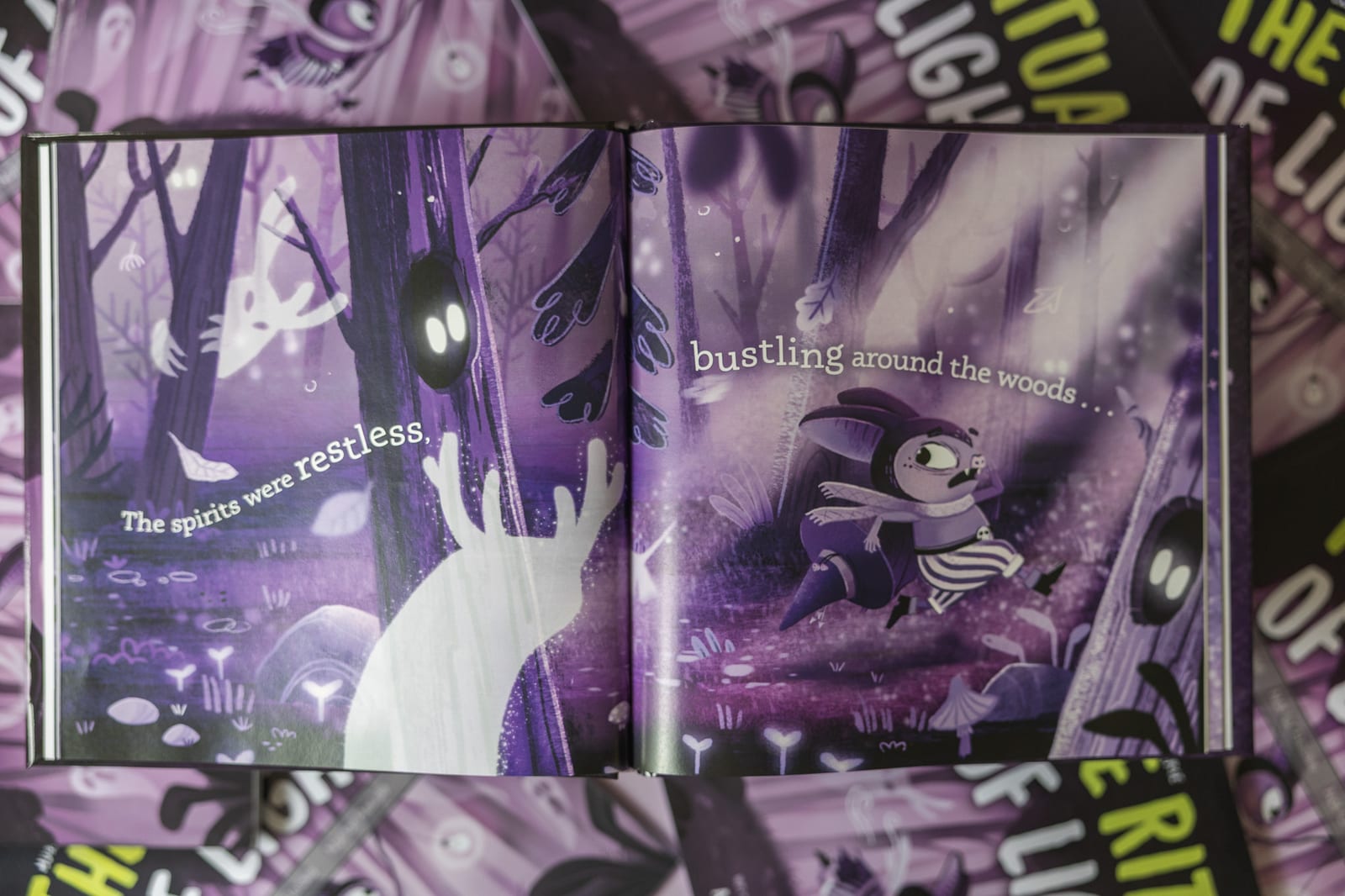 Double page des personnages du livre Mugo's Universe, illustrations par Asia Orlando.